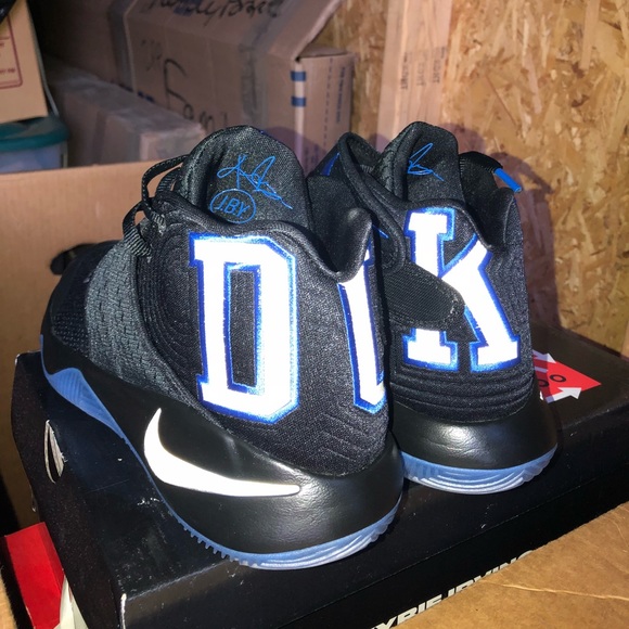 kyrie duke sneakers